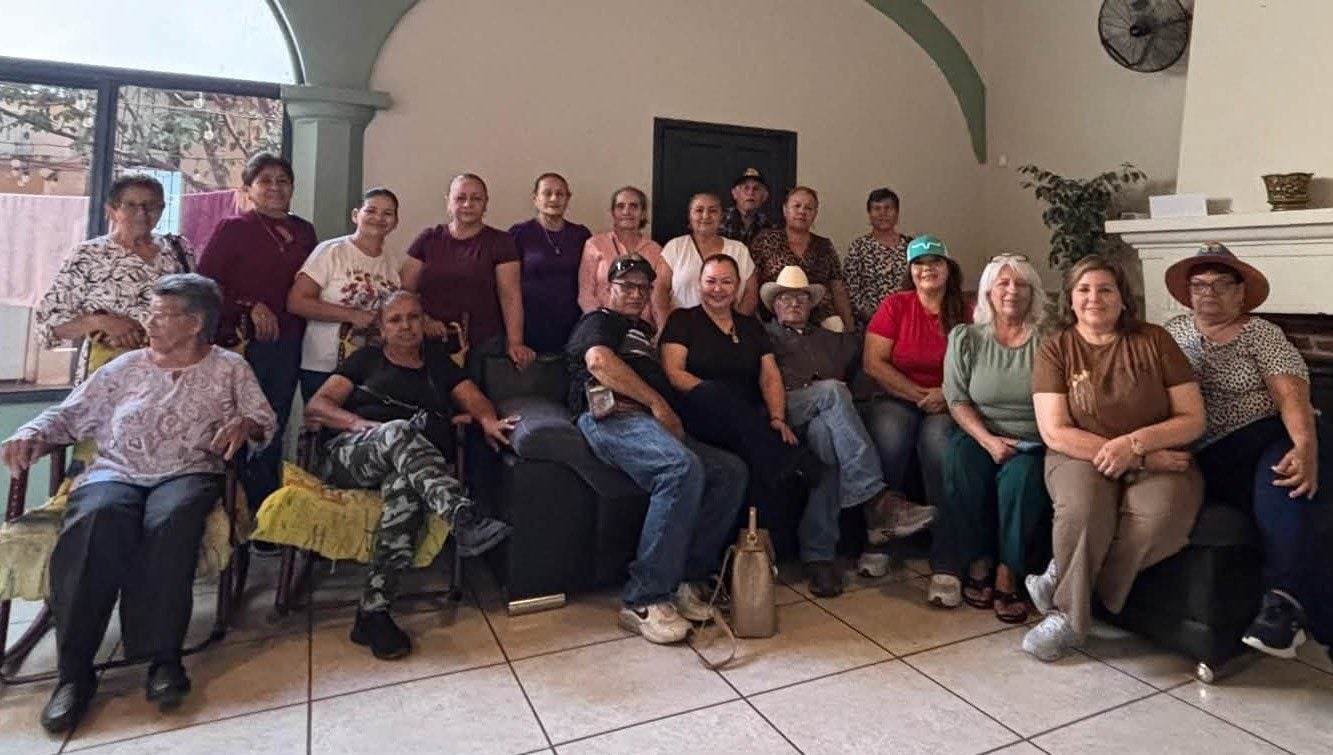 CELEBRANDO A NUESTROS ADULTOS MAYORES