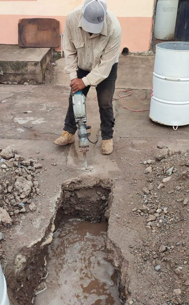 LIMPIEZA DE DRENAJE EN BENEFICIO DE LA COMUNIDAD