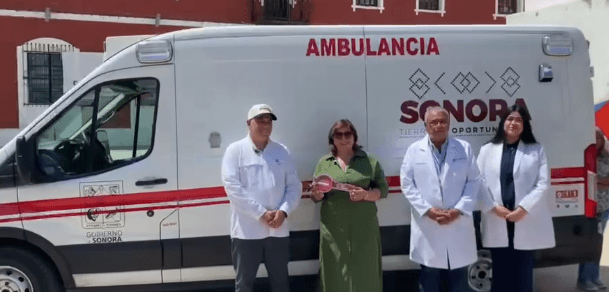 ENTREGA DE AMBULANCIA PARA BACANORA